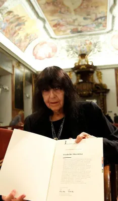 Bild: Ehrenpreis für Friederike Mayröcker: Das Gegenteil von Sprachverfall
