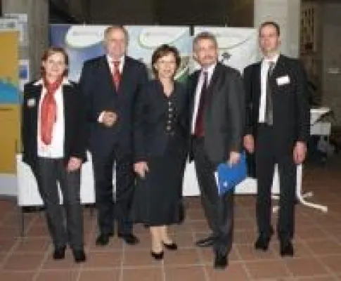 Bild: Staatsministerin Emilia Müller eröffnete Hochschulmesse an der Universität Regensburg