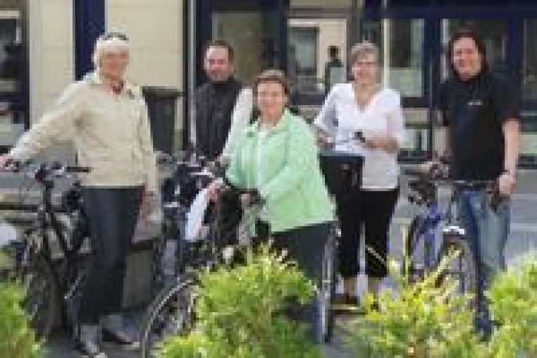 Biken für Bildung – ein ungewöhnliches Jubiläumsprojekt Bild: Biken für Bildung – ein ungewöhnliches Jubiläumsprojekt