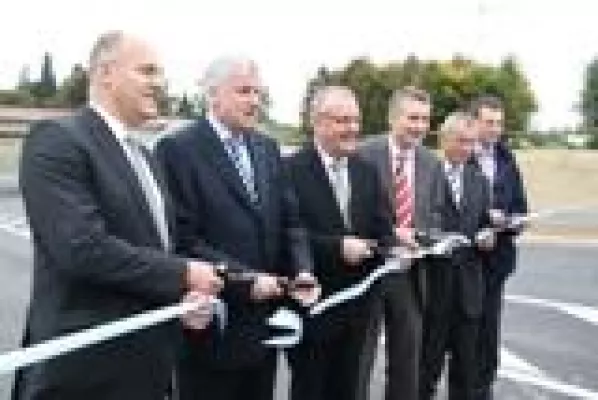 Bild: GVZ Region Augsburg: Verkehrsfreigabe mit Ministerpräsident Seehofer