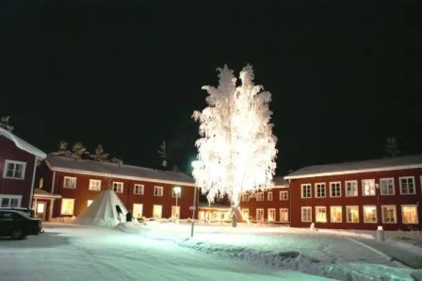 Bild: Wilderness Lodge Tärendö »Spezielle Aufenthaltsprogramme für Vereine und Verbände«