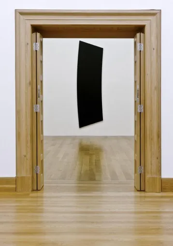 Bild: Zum Auftakt „Ellsworth Kelly. Schwarz und Wei?