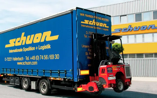 Bild: Erweiterung des Equipments: Alfred Schuon investiert in Mitnahmestapler