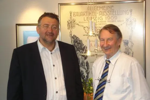 Minister Speer zu Gast beim Marktführer im energiesparenden Bauen Bild: Minister Speer zu Gast beim Marktführer im energiesparenden Bauen