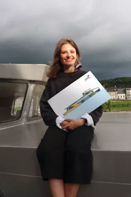Bild: Thea Sparmeier gewinnt Designwettbewerb für den Elektro-Katamaran - Neue Frisia-Fähre im individuellen Look