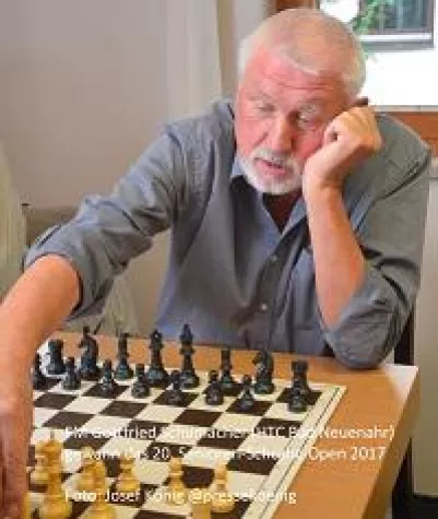 Bild: FM Gottfried Schumacher gewinnt 20. Senioren-Schach-Open Bad Griesbach