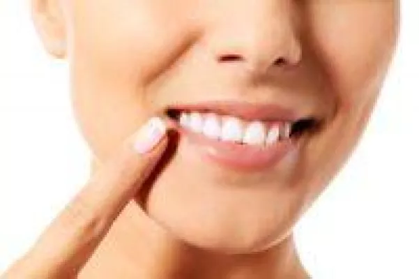 Bild: Veneers versus Kieferorthopädie - wann ist was die richtige Wahl?