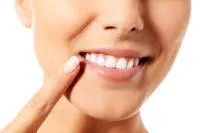 Bild: Veneers versus Kieferorthopädie - wann ist was die richtige Wahl?