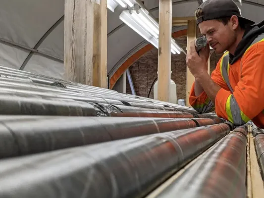 Bild: Gold Terra: Volltreffer gleich zu Beginn - 8,20 g/t Gold über mehr als 20 Meter!