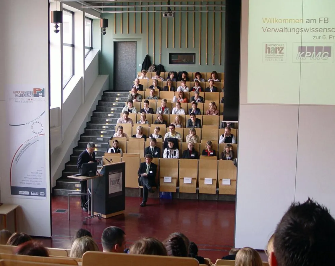 Eröffnung der Praxismesse 2008 durch Rektor Prof. Dr. Armin Willingmann der Hochschule Harz