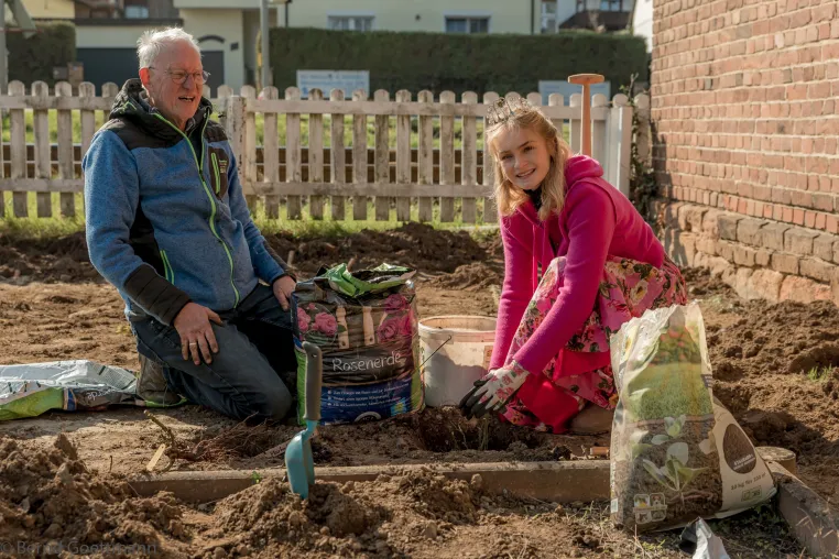 Rosen für Stockheim – Gemeinschaftsprojekt zur Landesgartenschau Bild: Rosen für Stockheim – Gemeinschaftsprojekt zur Landesgartenschau
