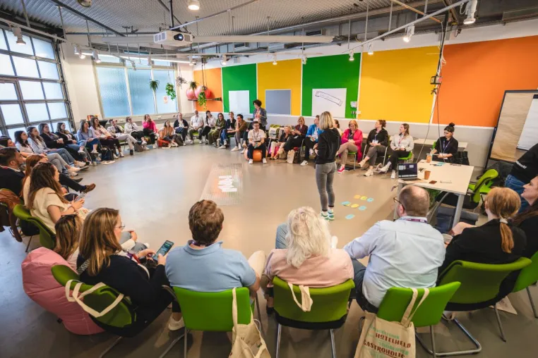 Bild: Hotellerie diskutiert auf einem Barcamp die Arbeitgeberrolle von morgen 