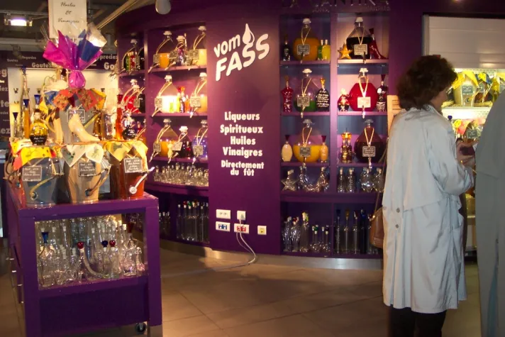 VOM FASS expandiert im Ausland - Guter Start in Paris berühmtesten Kaufhaus Galerie Lafayette Bild: VOM FASS expandiert im Ausland - Guter Start in Paris berühmtesten Kaufhaus Galerie Lafayette