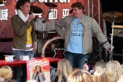 JoJo’s live mit DSDS-Finalistin Anna-Maria Zimmermann Bild: JoJo’s live mit DSDS-Finalistin Anna-Maria Zimmermann