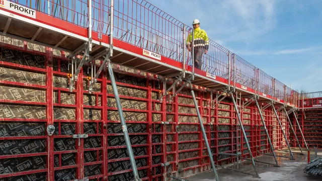 Bild: Kurze Bauzeit und hohe Sicherheit beim Schalen von Wand und Decke