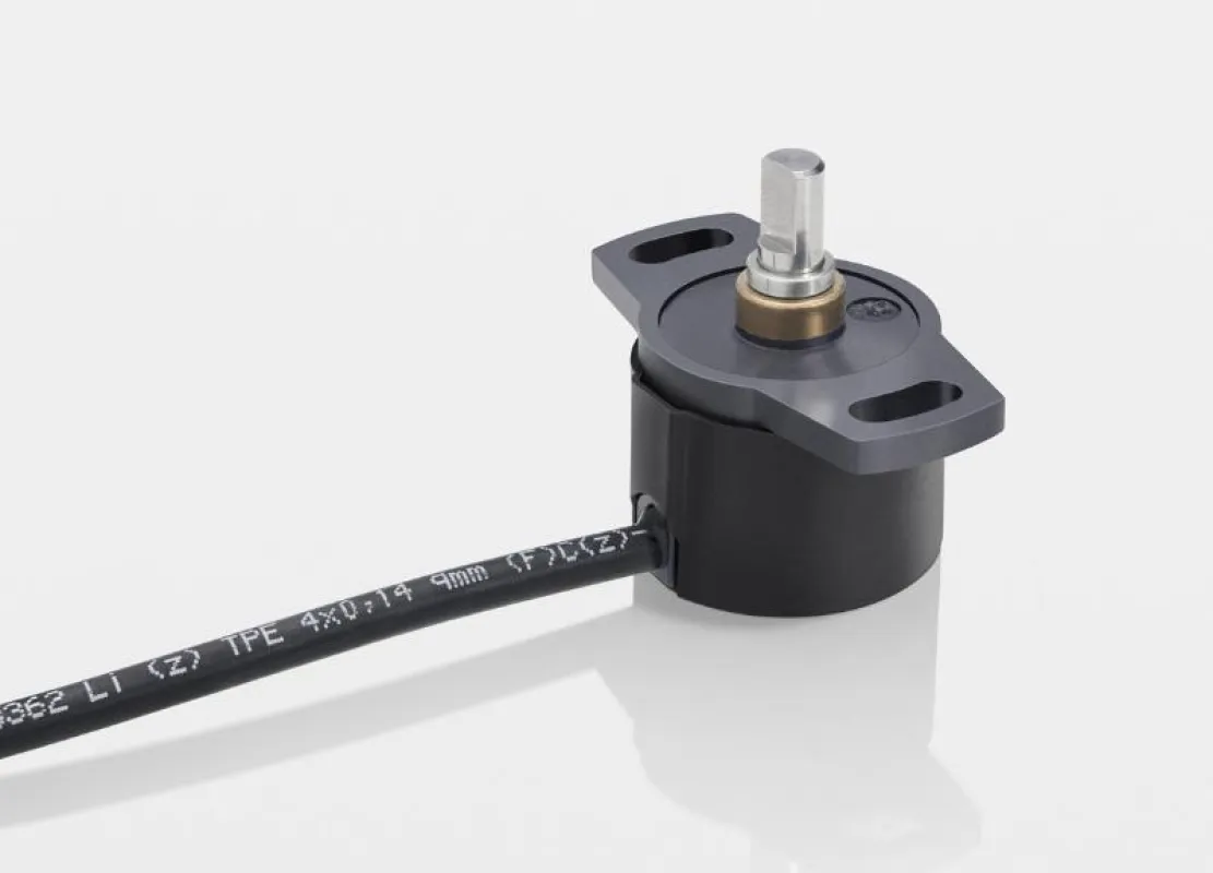 Novotechnik hat die GMR-Sensorik weiter entwickelt und bietet die Multiturn-Sensoren der Baureihe RSM 2800 jetzt auch mit digitalen Schnittstellen an. (Foto: Novotechnik)