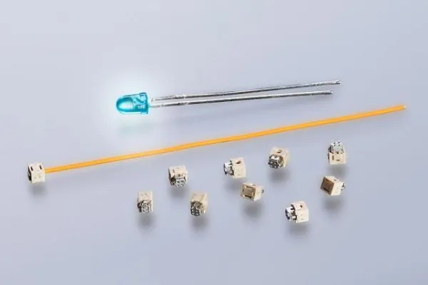 Bild: ERNI Electronics ermöglicht zuverlässigen Leiterplattenanschluss auch auf kleinstem Raum