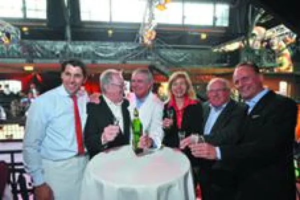 Bild: 100 Liter HELBING Kümmel beim Matjes-Schlemmer-Fest