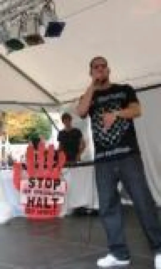 Rapper Danny Fresh auf der Bühne der 4. No-Alk-Flatrate-Party - Foto: K-media