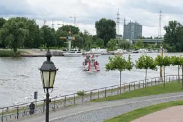 Höchst erleben und im 3-Sterne-Hotel Höchster Hof erholen Bild: Höchst erleben und im 3-Sterne-Hotel Höchster Hof erholen