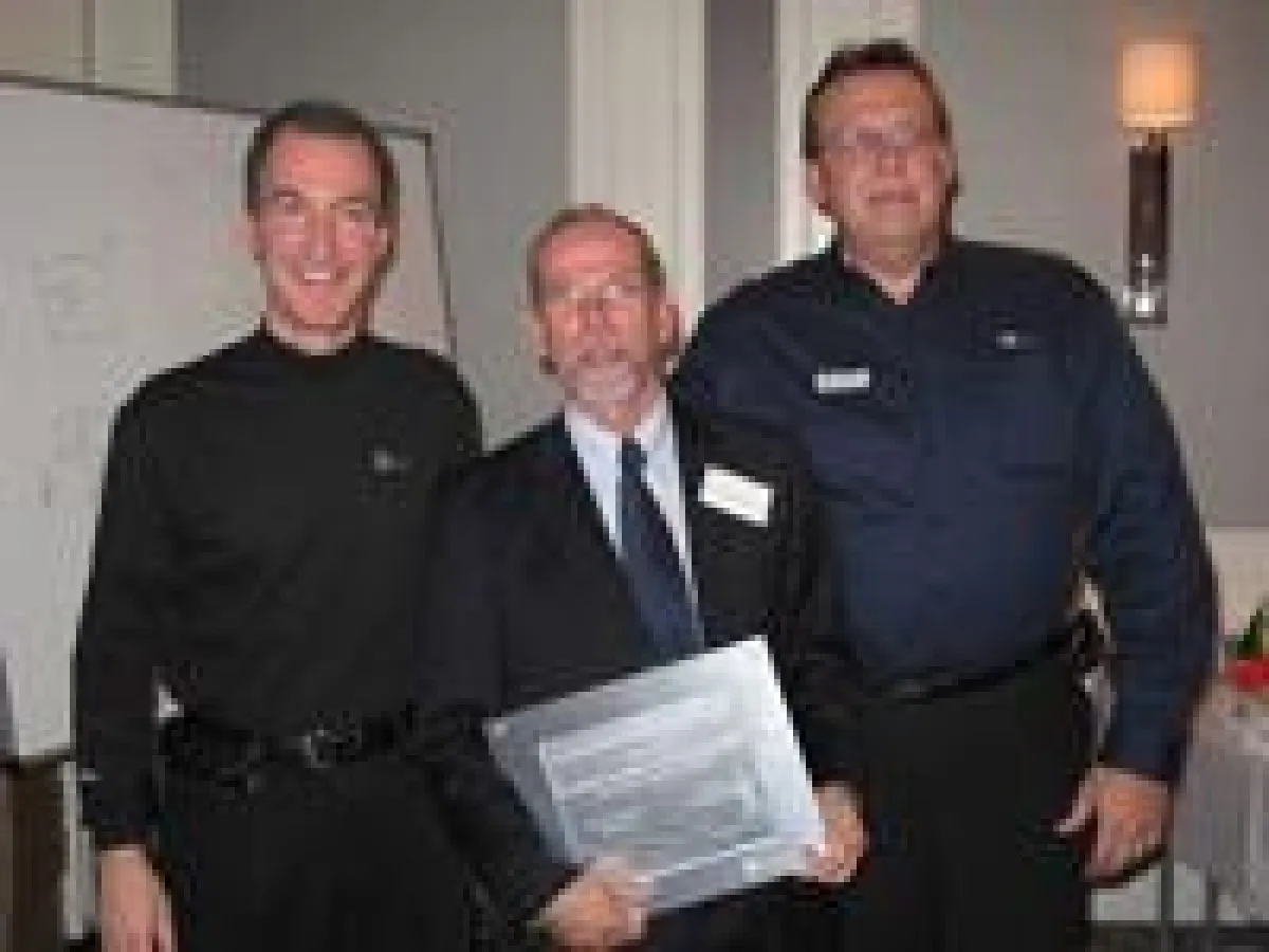 Verleihung des Excellence Awards von Net Optics an MODCOMP