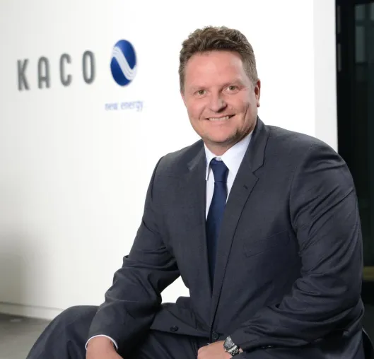 Expansion vom Kap der guten Hoffnung bis an die Grenzen der Sahara: KACO new energy und Microcare kooperieren. Bild: Expansion vom Kap der guten Hoffnung bis an die Grenzen der Sahara: KACO new energy und Microcare kooperieren.