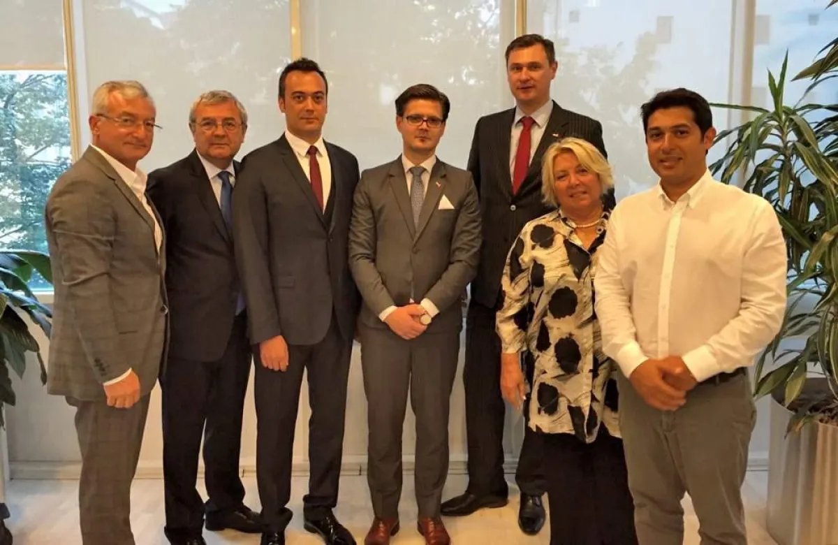 (Bild v.l.n.r.) H.Bilmac, L. Ortac, M. Hacioglu, A. Turudic, A. Zill, G. Yaman, M. Yaman)