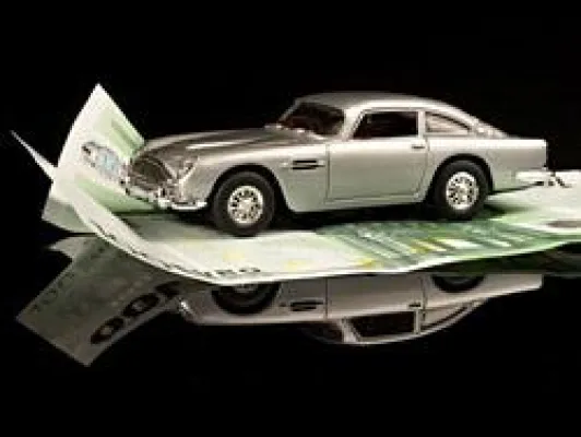 Bild: Einmal drin, zweimal gespart - Kfz-Versicherungswechsel im Internet Dank Bonusprogramm doppelt attraktiv