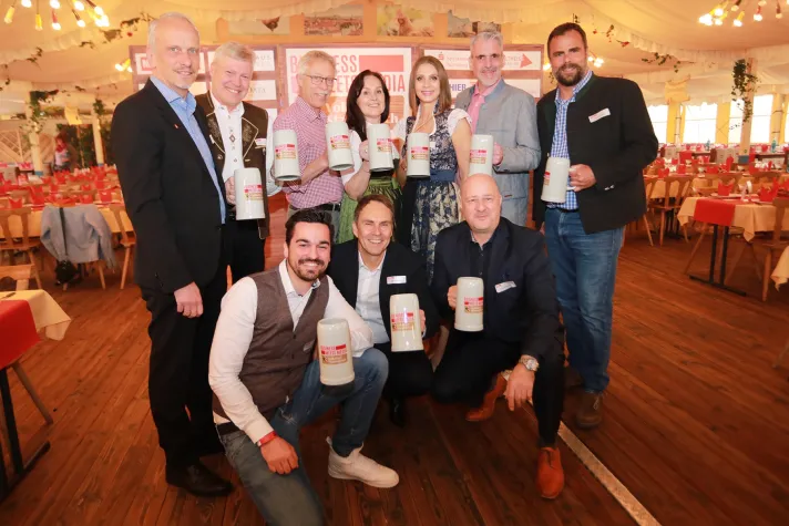 Bild: Vom Nürnberger Frühlingsfest zum Erfolgsnetzwerk: Dritter Stammtisch von ‚Business meets Media‘.