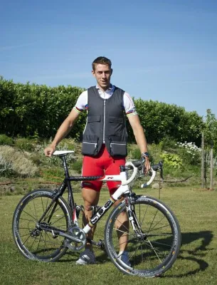 Bild: Kühlweste [ventilationVest] sorgt bei Radprofis für Abkühlung