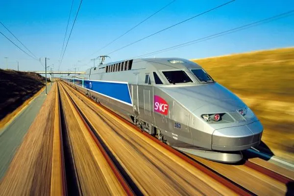 Bild: PARTsolutions reduziert Vielfalt der Schraub­ver­bind­ungs­elemente bei SNCF um 15 Prozent