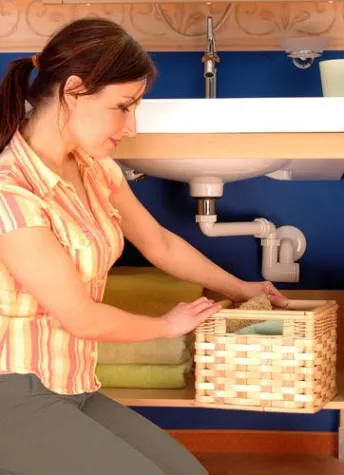 Kleines Platzwunder am Waschtisch Bild: Kleines Platzwunder am Waschtisch