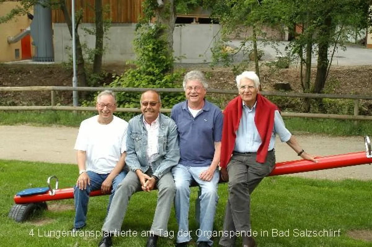 Die Gründer des Vereins - vier Lungentransplantierte am Tag der Organspende - bei einem Treffen in Bad Salzschlirf