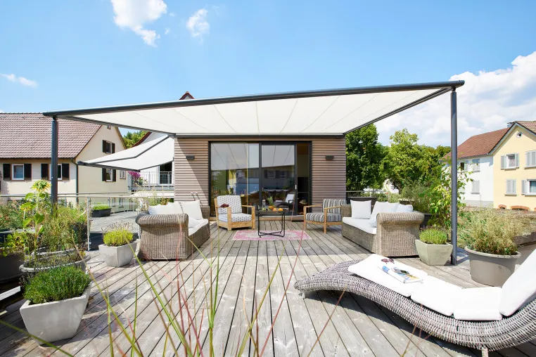 Auszeit unterm „Pergola-Himmel“ Bild: Auszeit unterm „Pergola-Himmel“
