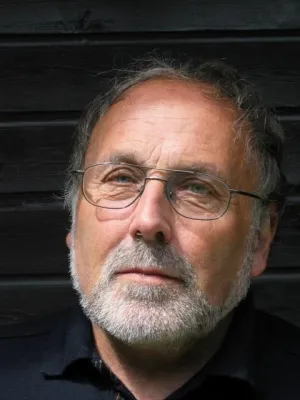 Bild: Hans Scheibner im Ostseekabarett