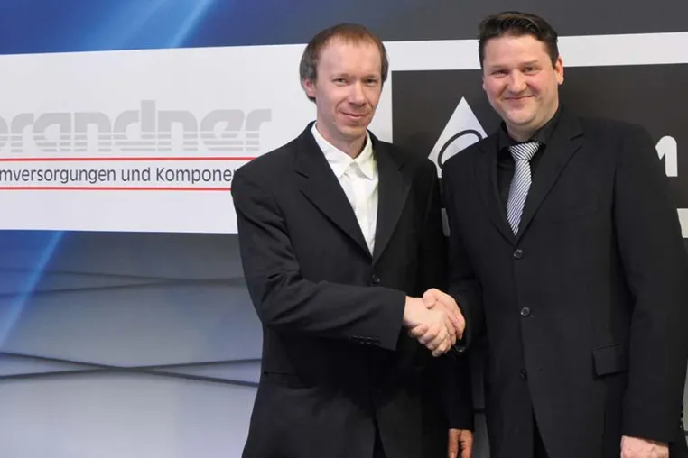 Neumüller schließt Distributionsvertrag mit Fa. Brandner Bild: Neumüller schließt Distributionsvertrag mit Fa. Brandner