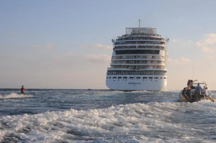 Bild: AIDAbella bricht Guinnessbuch-Rekord