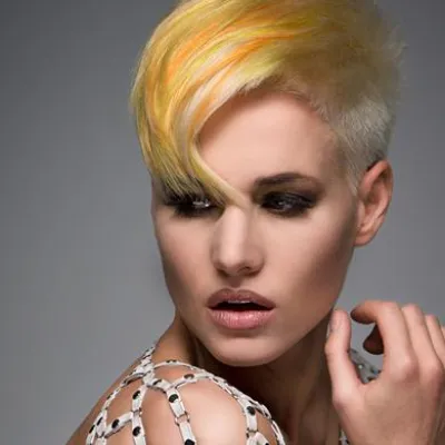 FOURSOME - die neue Frisurenkollektion von JeanLuc Paris Bild: FOURSOME - die neue Frisurenkollektion von JeanLuc Paris