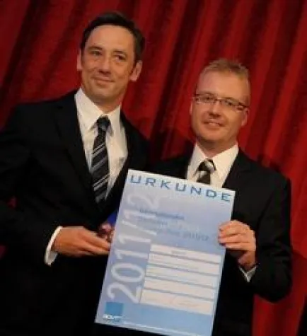 Bild: Mobile gewinnt erneut den Internat. Deutschen Trainingspreis 2011/2012