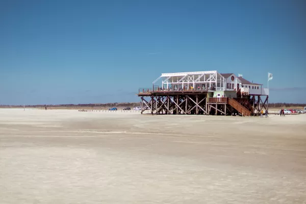 Angesagter Gastrobetrieb Salt & Silver in St. Peter-Ording ist neuer Partner von DEIN JOB AM MEER Bild: Angesagter Gastrobetrieb Salt & Silver in St. Peter-Ording ist neuer Partner von DEIN JOB AM MEER