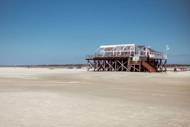 Angesagter Gastrobetrieb Salt & Silver in St. Peter-Ording ist neuer Partner von DEIN JOB AM MEER Bild: Angesagter Gastrobetrieb Salt & Silver in St. Peter-Ording ist neuer Partner von DEIN JOB AM MEER