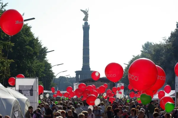 Bild: 60.000 Euro für den guten Zweck - ECCO Walkathon hat sich als Berliner Spendenspaziergang etabliert