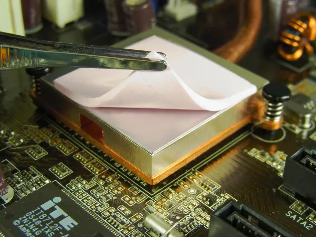 Bild: Elektroantrieb und Isolationsfolien – zu weit voneinander entfernt?