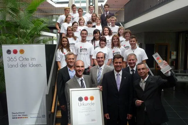 Wirtschaft hautnah für Schüler im Economic Summer Camp 2010 Bild: Wirtschaft hautnah für Schüler im Economic Summer Camp 2010