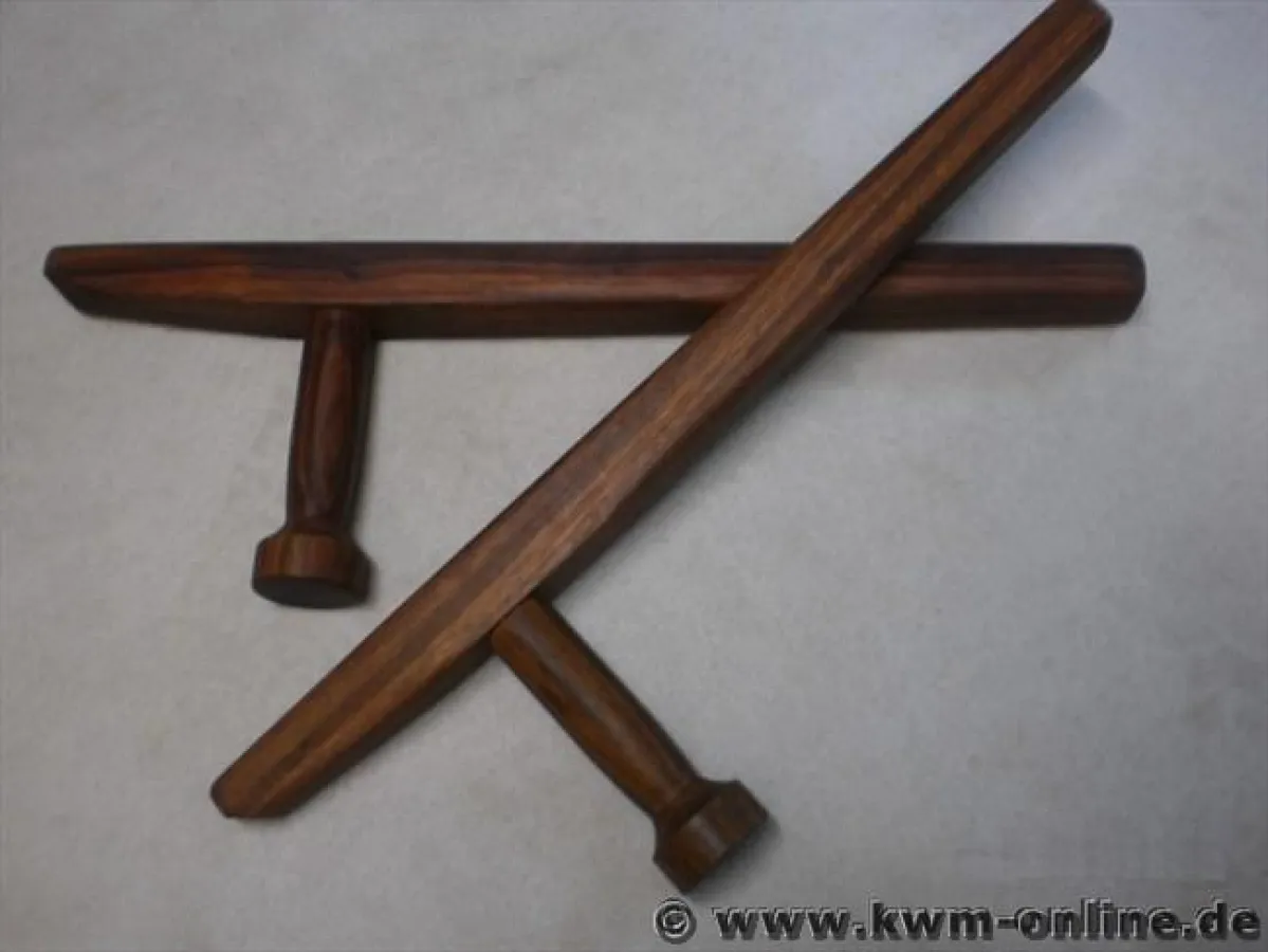 KWM Tonfa aus Blutholz
