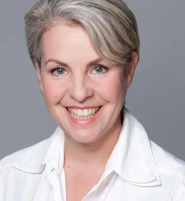 Bild: Stress in der Beziehung: Paartherapeutin Julia Bellabarba im Podcast-Talk mit Jacob Drachenberg