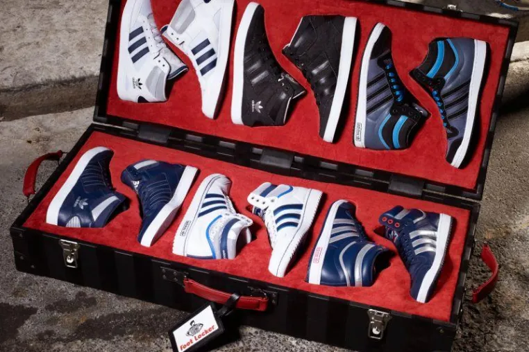 Foot Locker und adidas Originals präsentieren die exklusive Sneaker-Caddy-Kollektion Bild: Foot Locker und adidas Originals präsentieren die exklusive Sneaker-Caddy-Kollektion