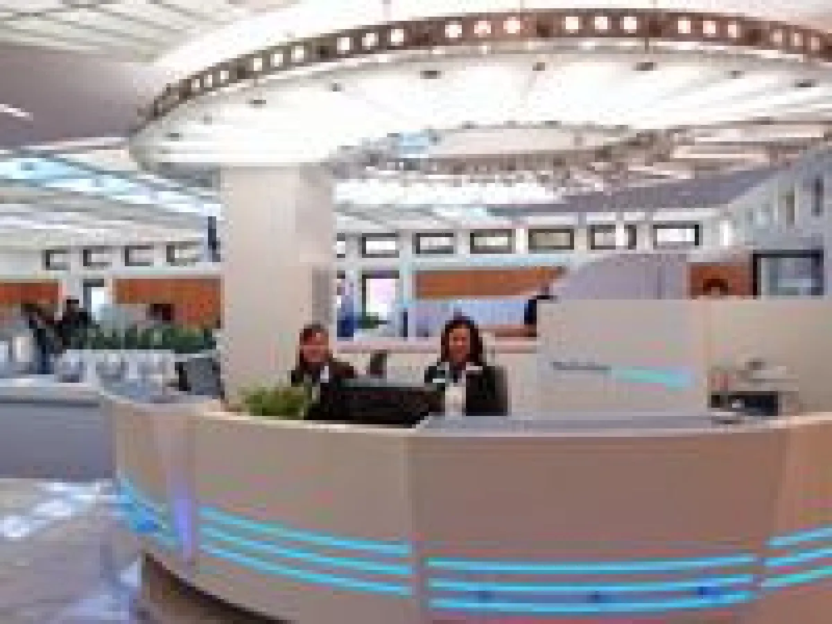 Die Kundenhalle der Sparda-Bank Ostbayern in Regensburg. Foto: Sparda-Bank.