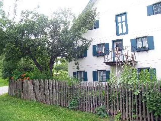 Wanderung nach dem Besuch des Bauernhofmuseums Jexhof und der Klosterkirche Fürstenfeld Bild: Wanderung nach dem Besuch des Bauernhofmuseums Jexhof und der Klosterkirche Fürstenfeld