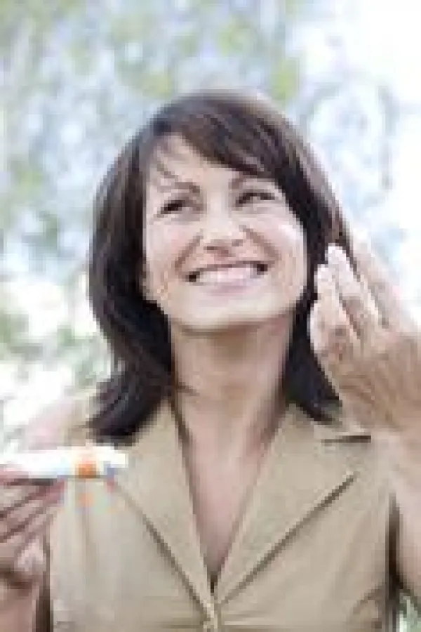 Mit Dr.Hauschka Kosmetikprodukten und WALA Arzneimitteln die Sonnenzeit genießen